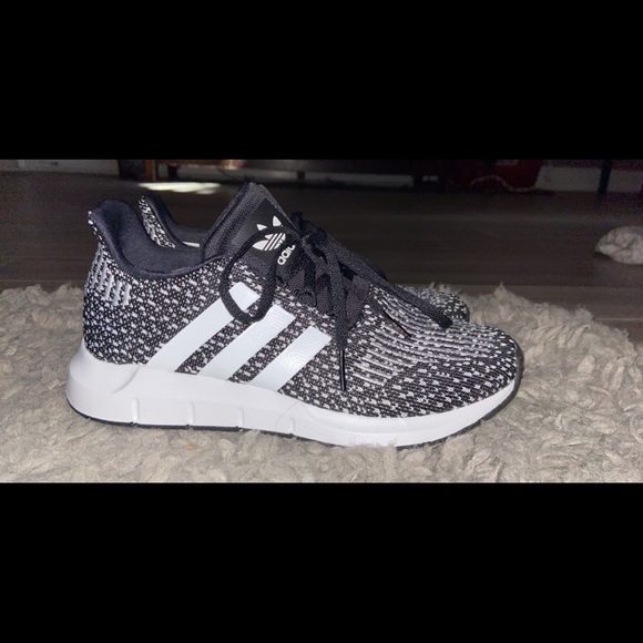 adidas swift run size 4
